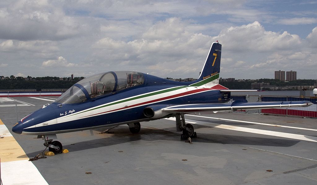 https://commons.wikimedia.org/wiki/File:Aermacchi_MB-339_1_(4686447468).jpg